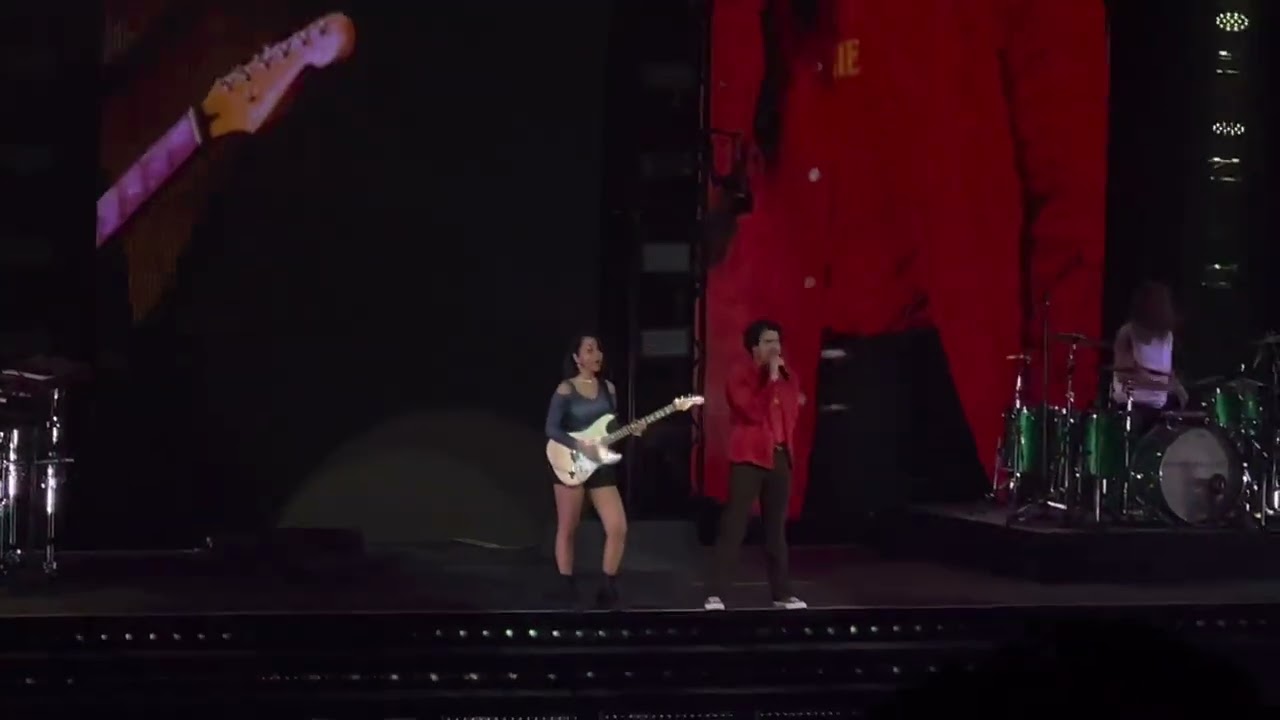 Toothbrush- DNCE Jonas Brothers Presidents Day Weekend Residency (2/17/2023)