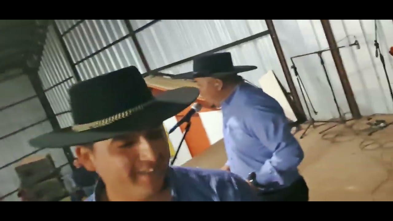 SANTY Y SU BANDA LLANERA EN VIVO moltrolhue 