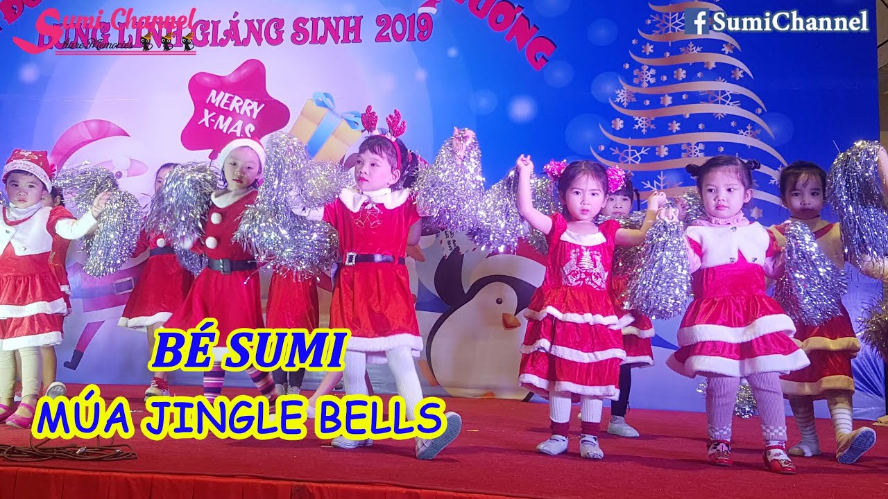 B&eacute; Sumi Biểu Diễn JINGLE BELLS Đ&ecirc;m NOEL 2019 Tr&ecirc;n S&acirc;n Khấu Trung T&acirc;m Thương Mại