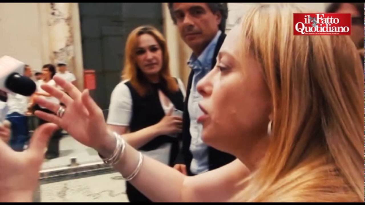 Roma, Meloni vs attivista M5S: 'Noi schifo? Ora governate e vedremo quanto siete bravi'