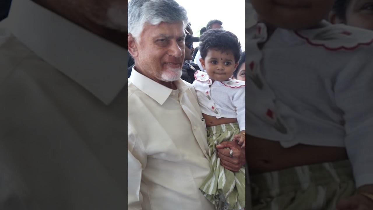 Looks like I made a new little friend today!  #chandrababunaidu #andhrapradesh