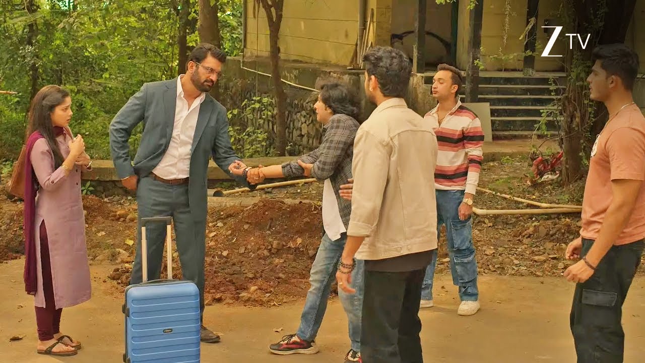 Anu gets off midway, faces trouble, but Aryavardhan rescues her - Tumm Se Tumm Tak - Full Episode 68