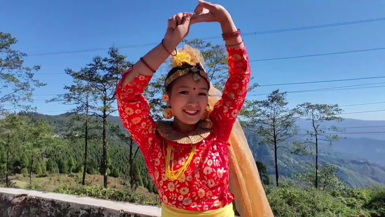 LAHANEY JURAYOKI/  DARPAN CHHAYAN/PUNIYA RANA/MARUNI THALI DANCE COVER