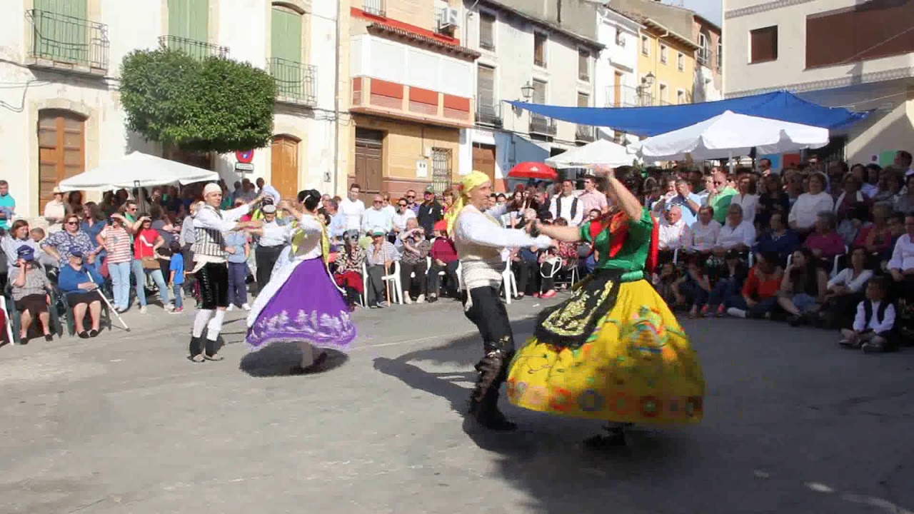 Bailes tradicionales en Santiago de la Espada: Seguidillas de Poyotello.