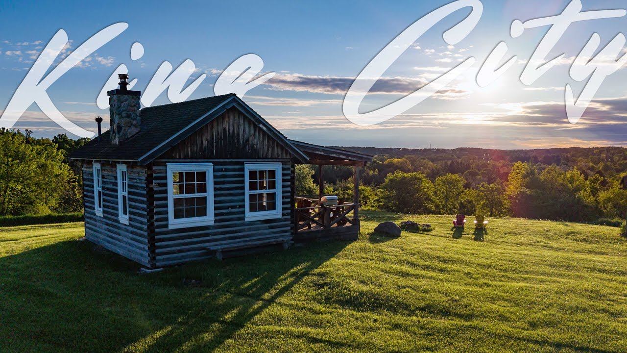 A real estate listing on 12800 8th Concession Rd, King City, Ontario.