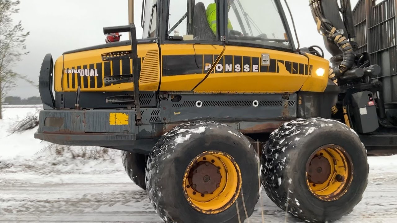 K&ouml;p Kombimaskin Ponsse Buffalo Dual 8W p&aring; Klaravik