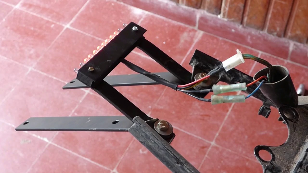 Instalacion luz LED y porta patente MC´LEDS. (Compatible XTZ125/250)