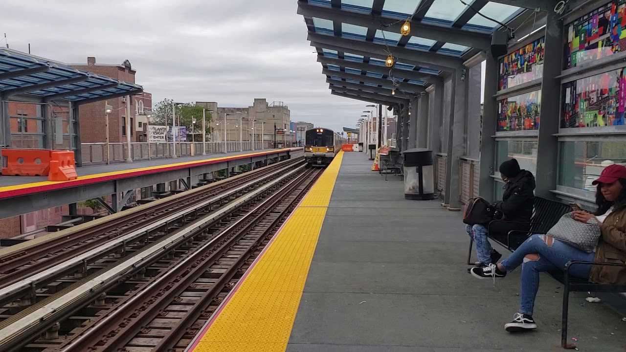 MTA Long Island Railroad: Atlantic Terminal bound Train at Nostrand Avenue