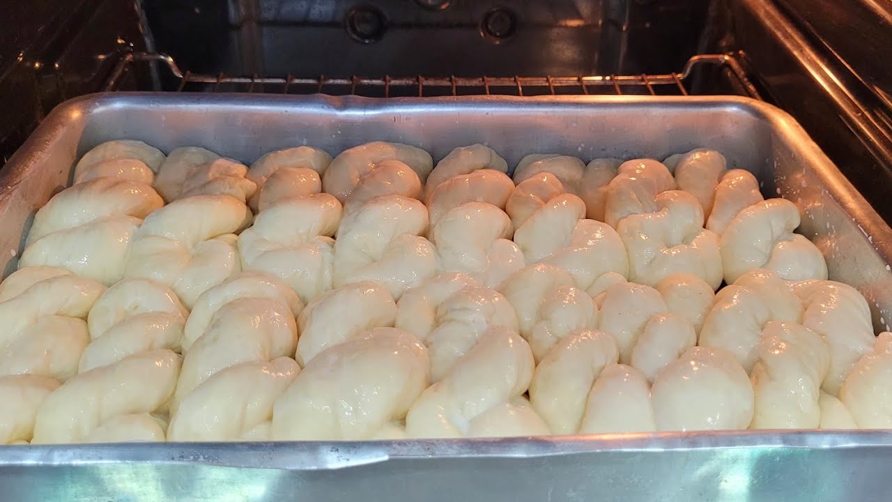 INCRÍVEL TÃO MACIA QUE PARECE UMA NUVEM ROSQUINHA DE LEITE CONDENSADO FOFINHA E SUPER FÁCIL