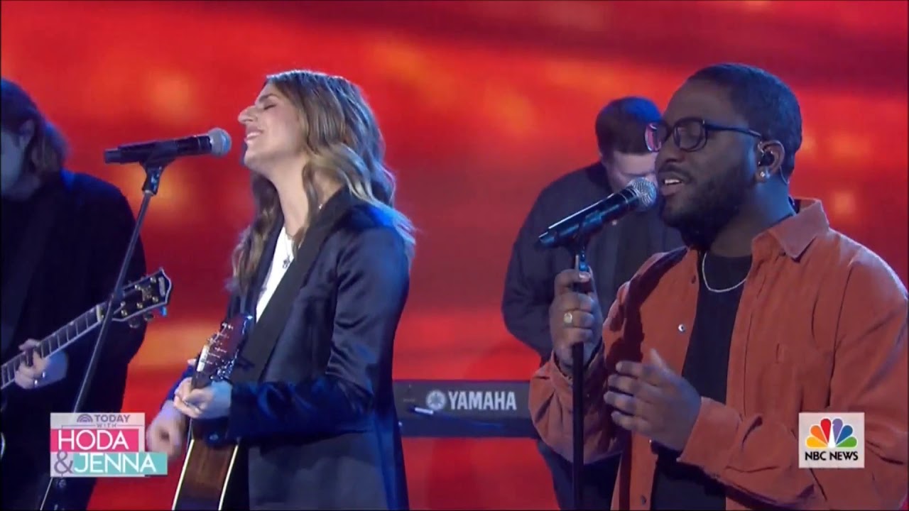 Hillsong Worship sings 