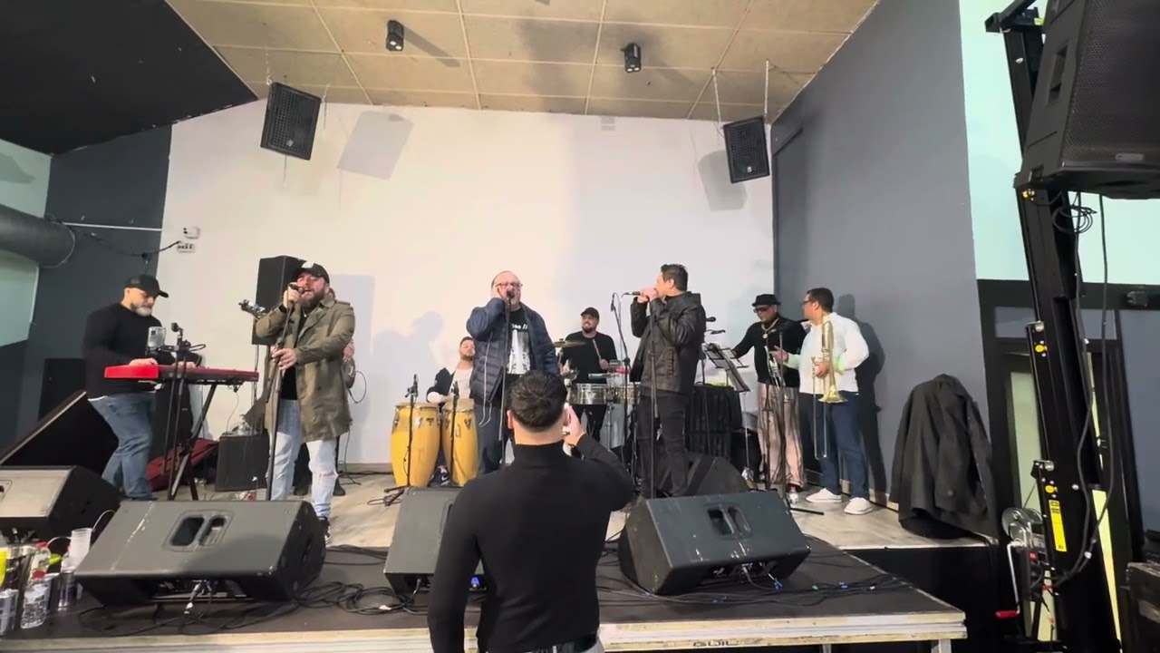 Rambo y su timba en vivo
