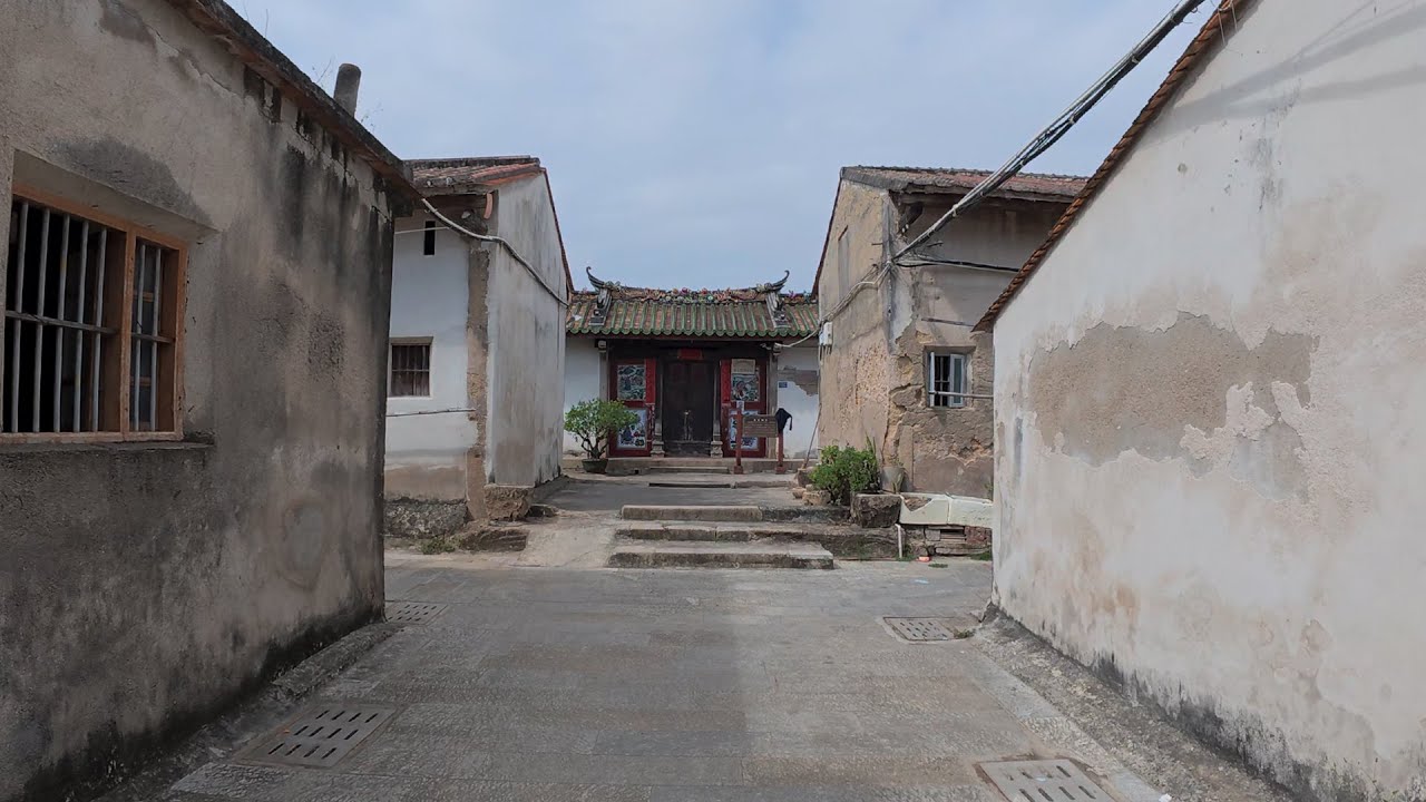Fading Memories | Walking Among Timeworn Houses in Zhangzhou, China