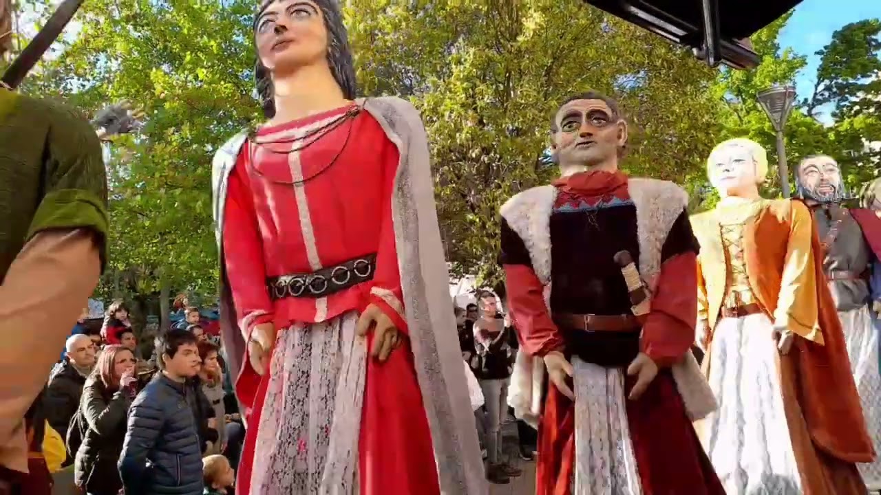 Txantreako erraldoiak 2024ko jaietan/ Gigantes de la Txantrea en fiestas 2024