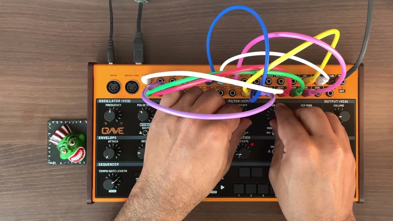 Behringer CRAVE: Single Patch, Multiple Voices Live Performance (Bass/lead+Drums+Fx) #behringercrave