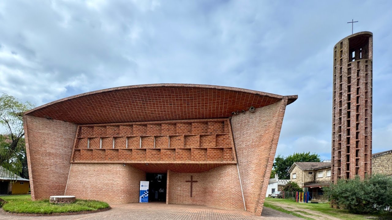 Cámara hidráulica permitirá el ingreso al baptisterio de la Parroquia Cristo Obrero de Atlántida