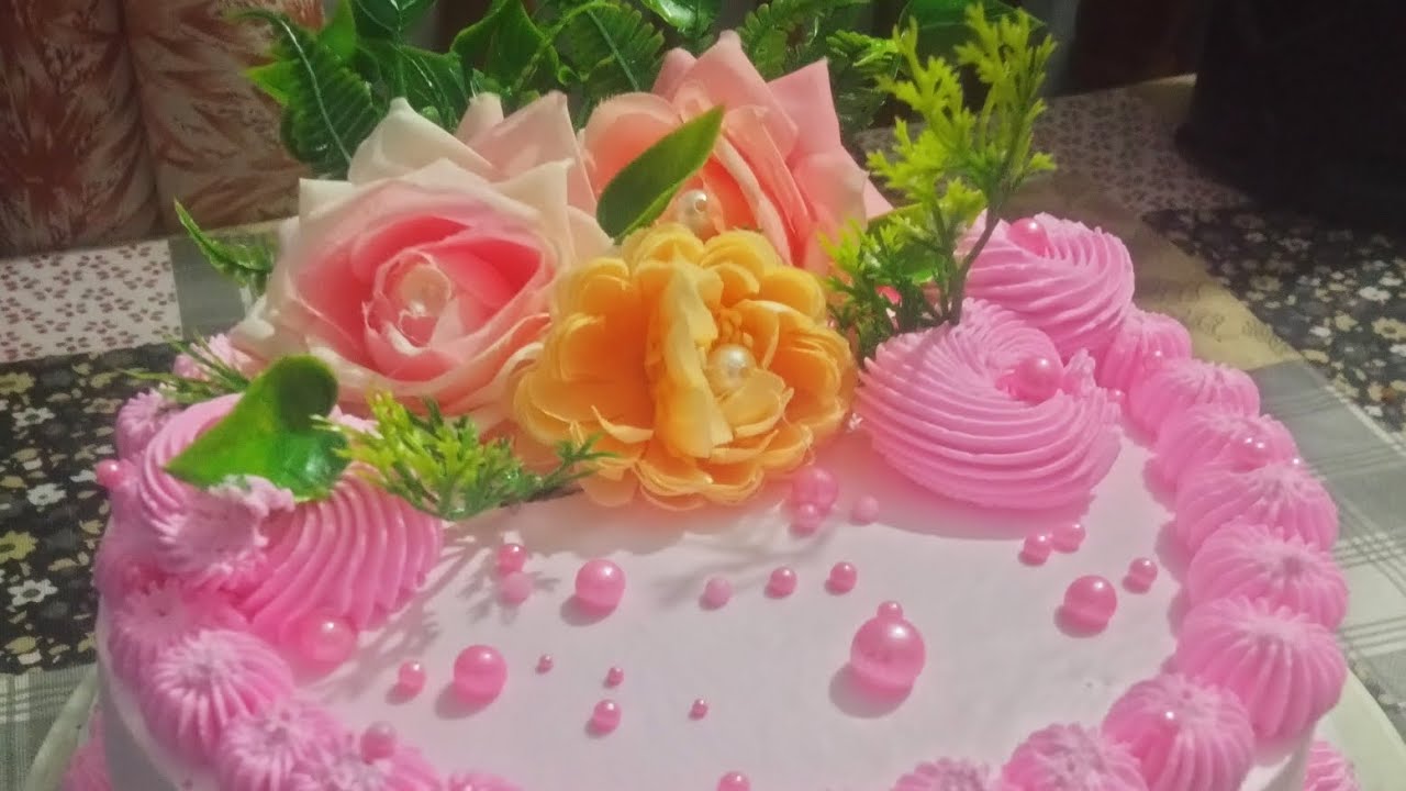 How to make cake in  2  flavor. Vanilla flavor & strawberry flavor cake how to make this cake design