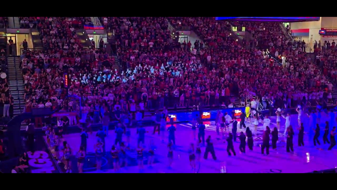 Kraziness in the Kennel Gonzaga Bulldogs..... best student section in nation!!! GO ZAGS!!!!