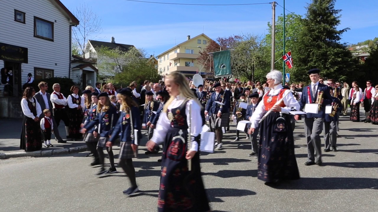 17 mai 2017 Folketoget i Volda