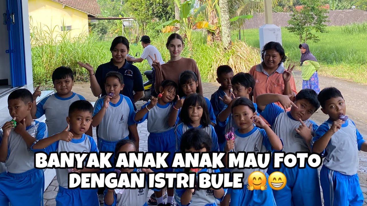 BANYAK ANAK ANAK MAU FOTO DENGAN ISTRI BULE | Kami menemukan scammer di toko😢