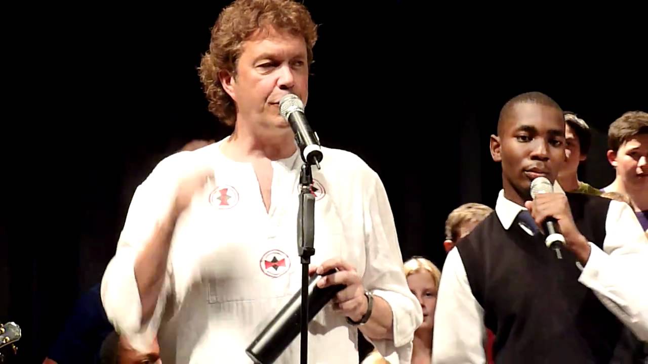 Star Choir and Triple & Touch - Shosholoza/Gärdebylåten (Huddinge, Oct 2, 2010)
