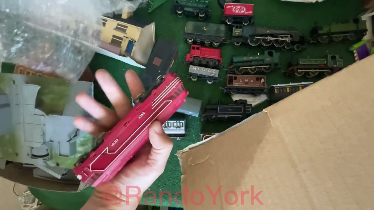 Massive OO/HO gauge/scale model train purchase