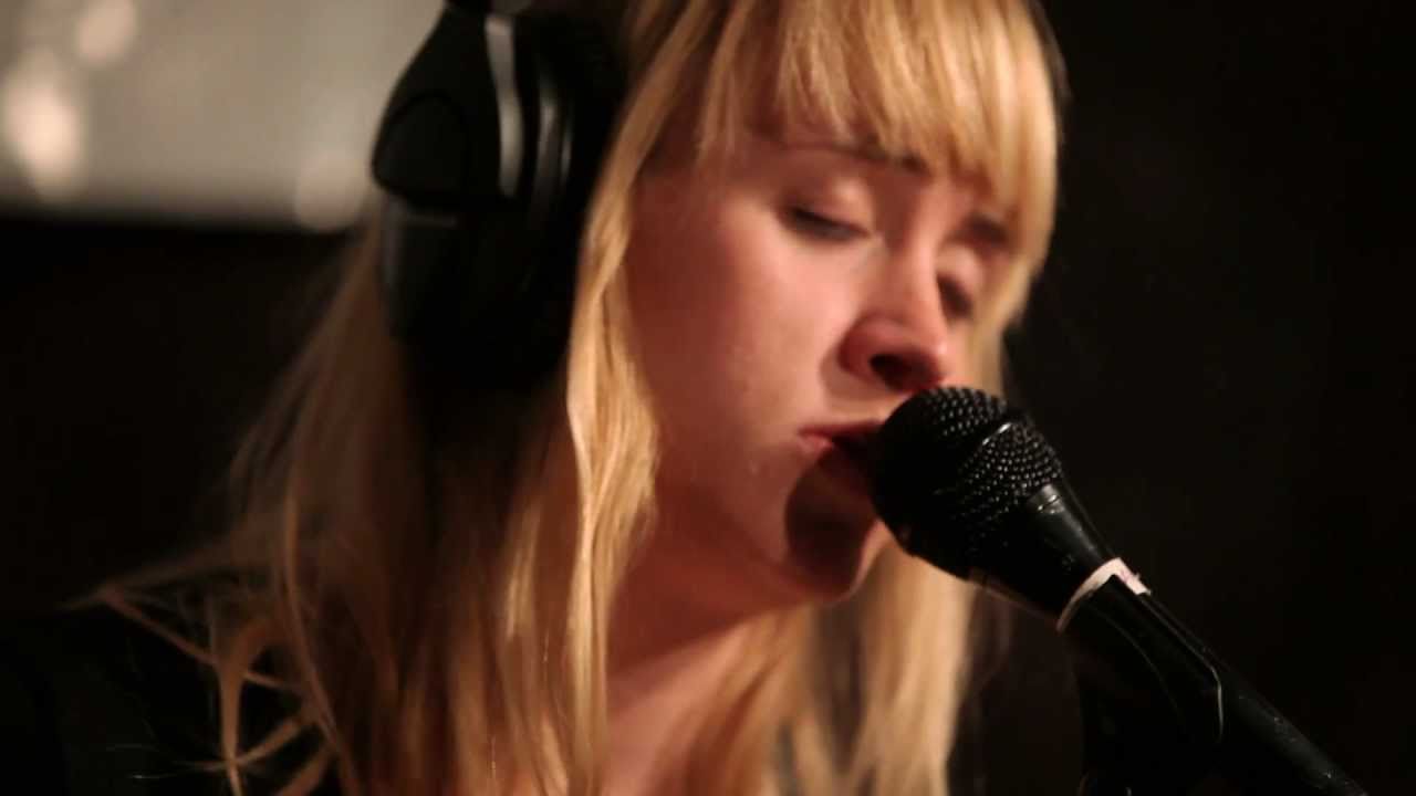 Wye Oak - The Alter (Live on KEXP)