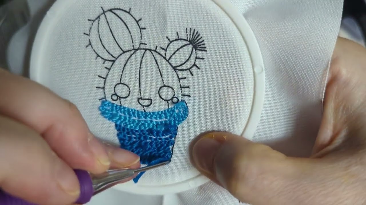 Trying out a kawaii needle punch cactus kit from loops and thread - start to finish