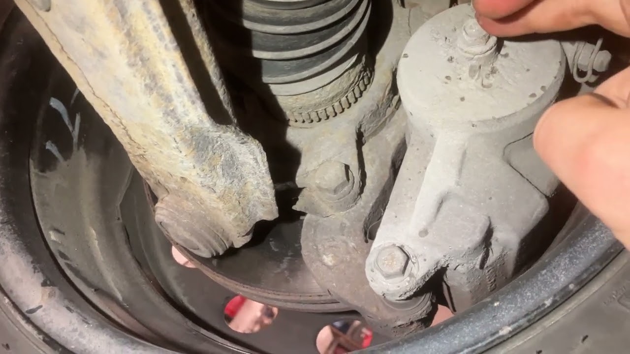 Kia Cerato 03-08 Nosturilla. Hivenen hajuton ja mauton peruspuurtaja.