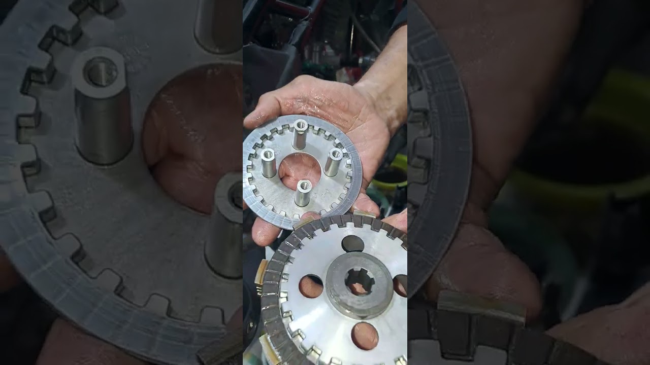 Cambiando discos de clutch en Benelli TNT 150.