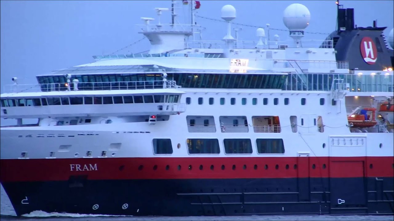 Vorbeifahrt des Kreuzfahrtschiffes MS 