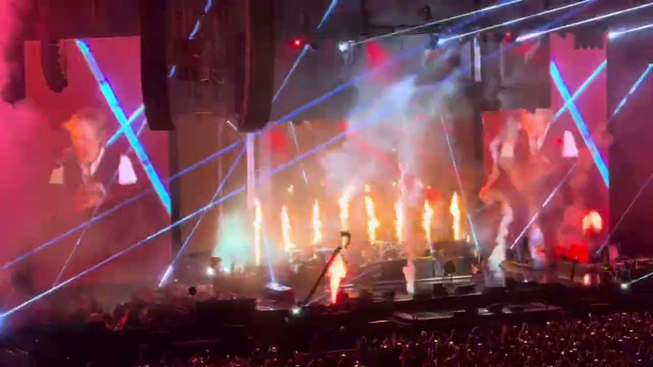 PAUL McCARTNEY - Live And Let Die - Paris 2024