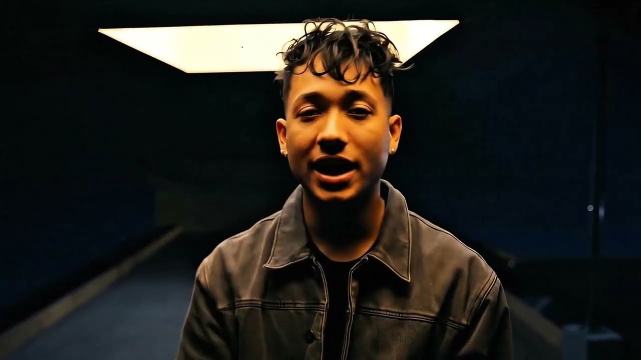 Liam Lewis - Normal (Video Oficial)