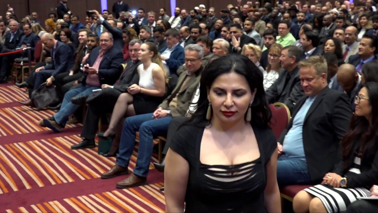 Dr Ruja Ignatova at Onecoin London event.