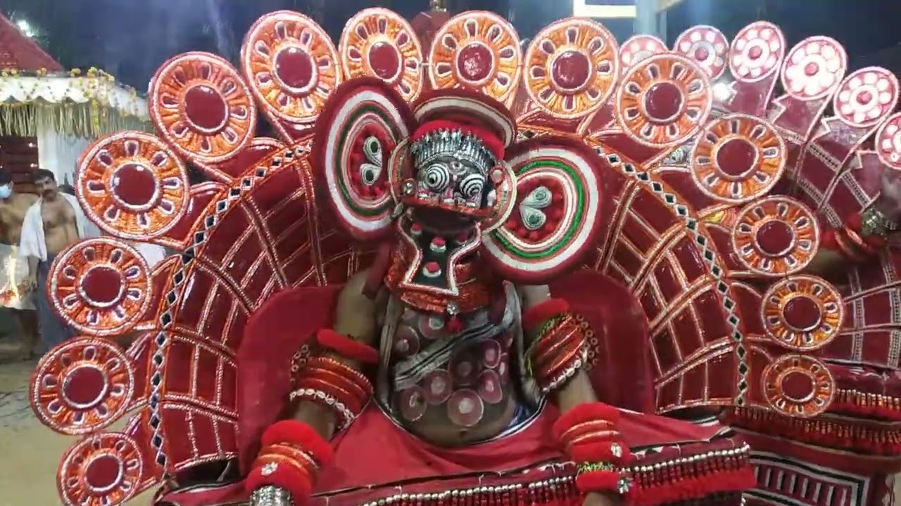 Theyyam@ calicut  kuttichathan Thira keloth sree kuttichathan kavu Nalmanada