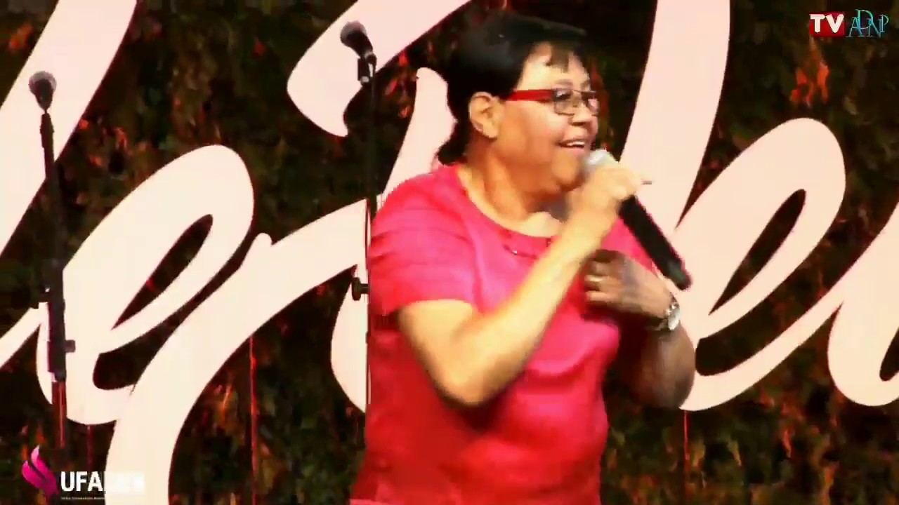 Raquel Silva- 3 can&ccedil;&otilde;es ao vivo- Homem de Deus, A Ora&ccedil;&atilde;o e Var&atilde;o de Branco