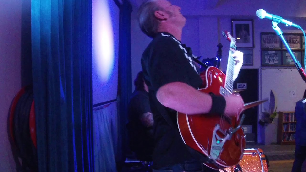 The flattrakkers live at the Greens 2019