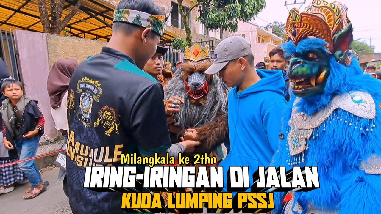 Iring - iringan di jalan kuda lumping PSSJ‼️pusaka sinar singa jaya💥