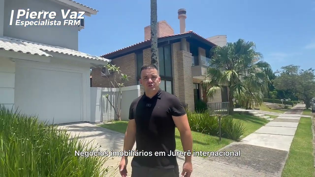 Residência de alto padrão mobiliada  e com localização privilegiada em Jurerê Internacional.
