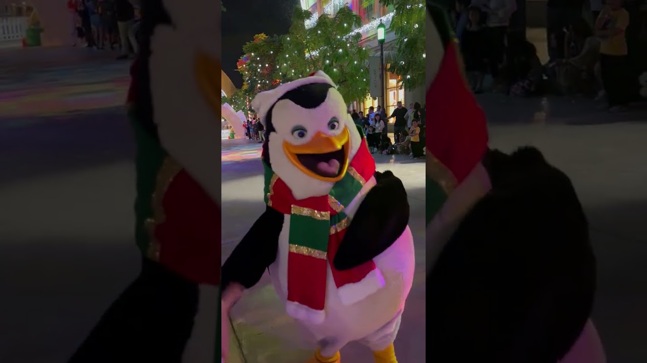 Christmas parade at Motiongate Dubai - 19 December 2024