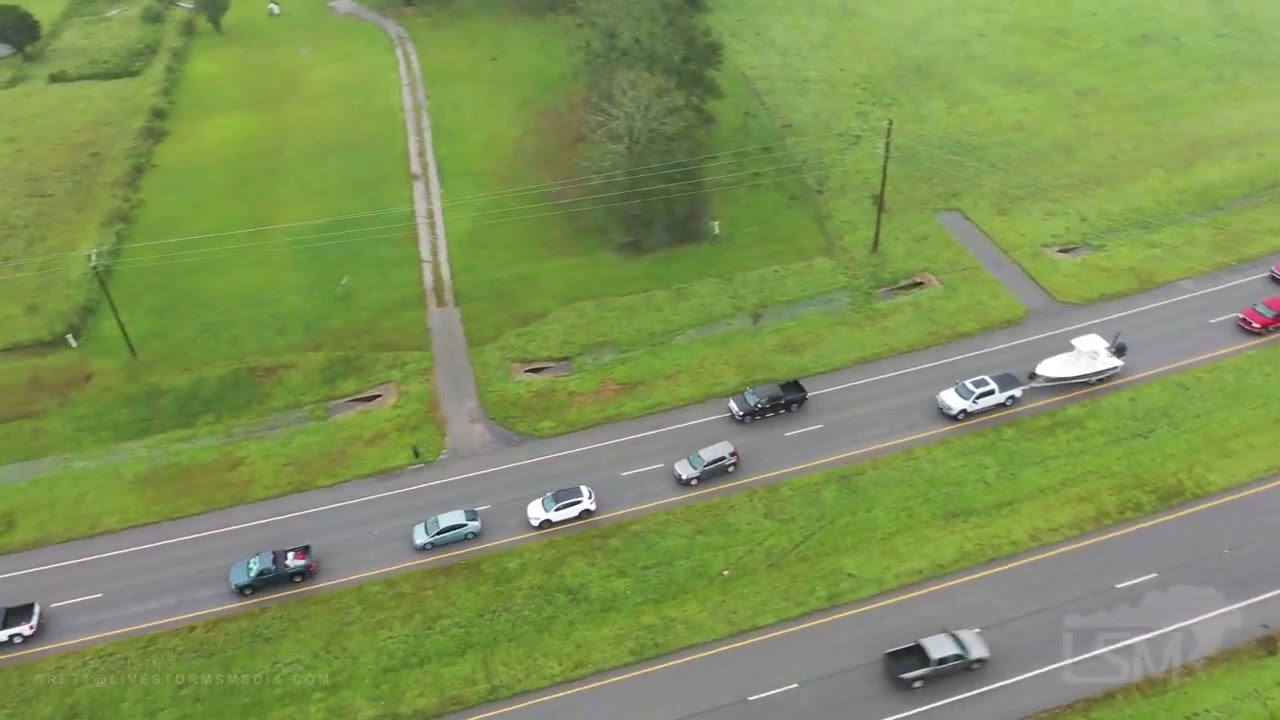 09-16-2020 Robertsdale, AL - Gas Lines Stretch Miles at Bucee's after Hurricane Sally
