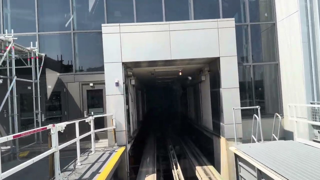 Tampa Airport Shuttle to Airside E 