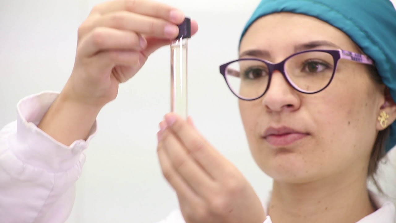 Bacteriología y Laboratorio Clínico