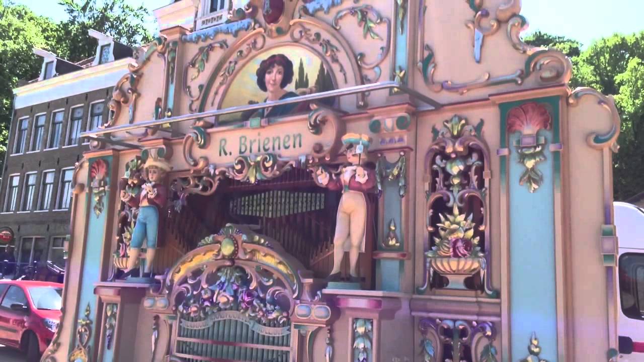 101 key Mortier - Pluer concert- street organ 