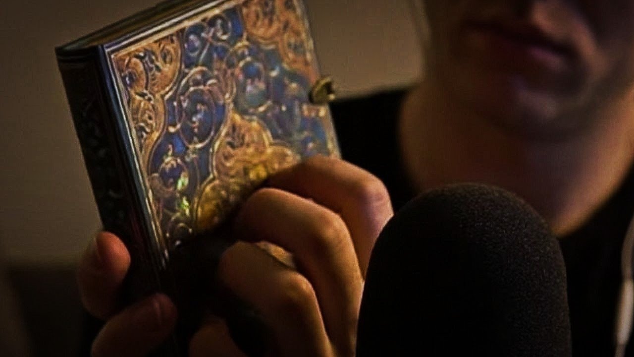 ASMR SUOMI ✨9 Triggeri esinettä • Naputtelua • Hivelyä • Rapinaa