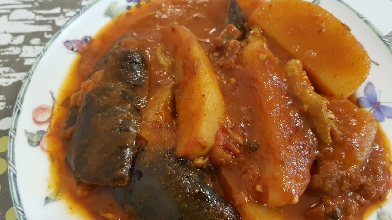الكلونجي... باذنجان بالتمر الهندي 😋😋🥣