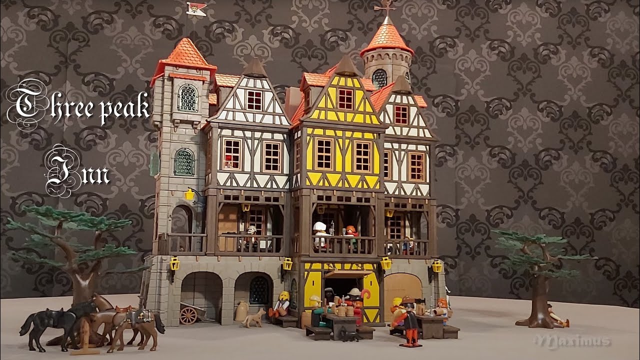 Playmobil vintage custom  'Three Peak Inn' diorama (playmobil house, playmobil medieval castle)