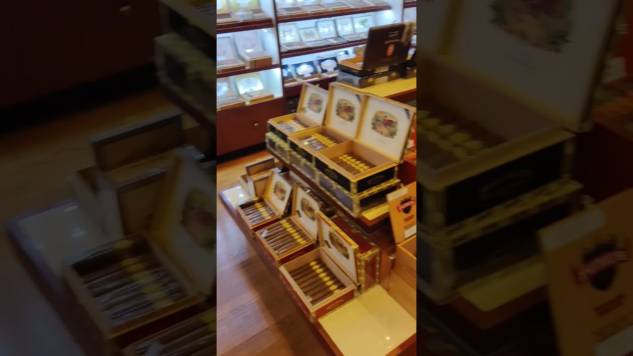 Holt's Cigar Shop - Philadelphia, PA