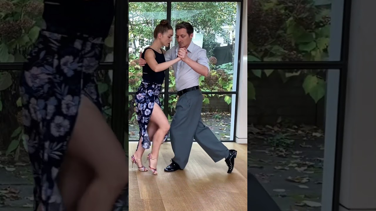Small and Elegant Tango Sacada 😍