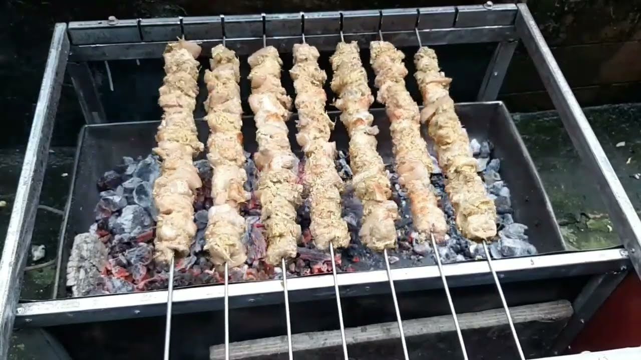 Tự chế máy nướng thịt với cơ chế tháo xiên độc đáo tiện lợi