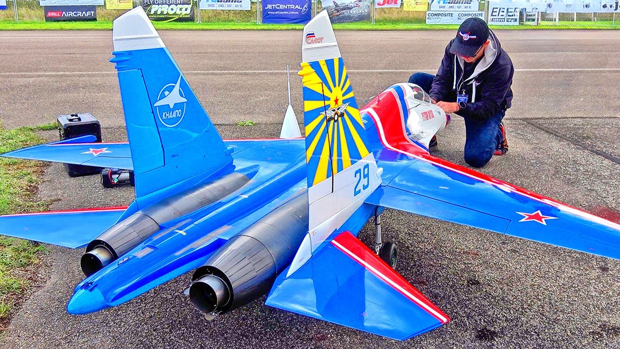 INCREDIBLE RC SUKHOI SU-27 TWIN TURBINE JET FLIGHT DEMONSTRATION